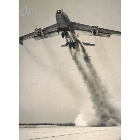 Flight. A history of aviation in photographs