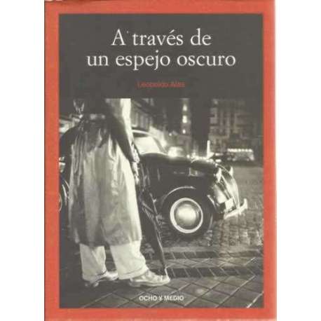 A través de un espejo oscuro